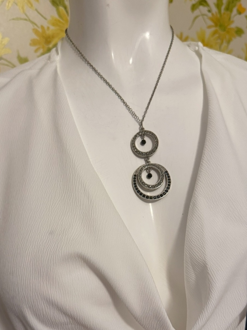Tommassini Silver Double Circle Pendant Necklace - Women Jewelry Necklaces
